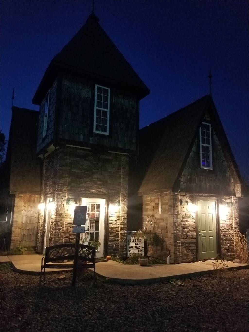 Lionsgate Pizza, Ice Cream & Deli | restaurant | 3355 S Columbus Rd, Wooster, OH 44691, USA | 3303478773 OR +1 330-347-8773