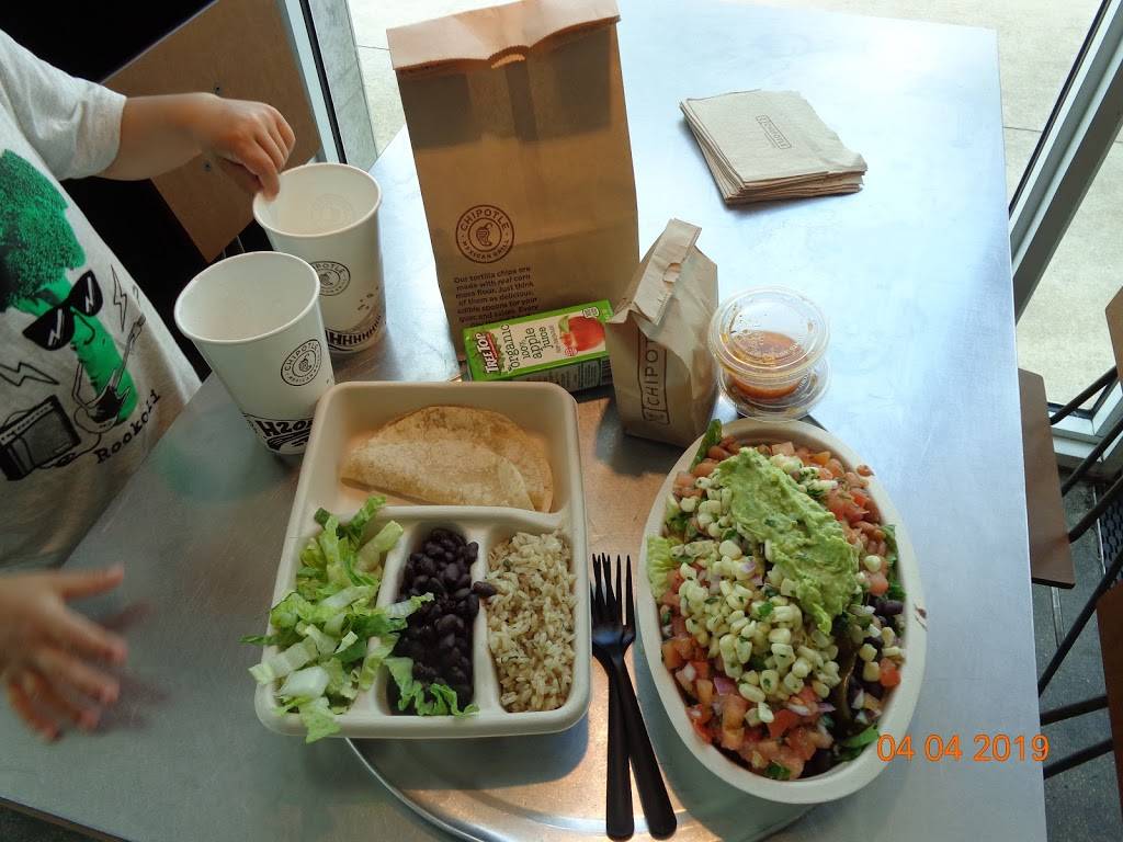 Chipotle Mexican Grill | restaurant | 9100 Strada Pl Ste 2110, Naples, FL 34108, USA | 2392541292 OR +1 239-254-1292