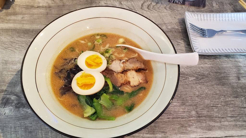 Aji Noodle Bar | restaurant | 13603 Madison Ave, Lakewood, OH 44107, USA | 2163039232 OR +1 216-303-9232