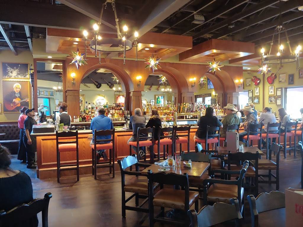 Mi Familia at the Rim | restaurant | 18403 I-10 West, San Antonio, TX 78257, USA | 2107284700 OR +1 210-728-4700