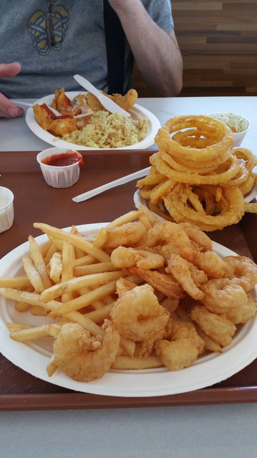 Cookes Seafood | restaurant | 1 S Orleans Rd, Orleans, MA 02653, USA | 5082555518 OR +1 508-255-5518