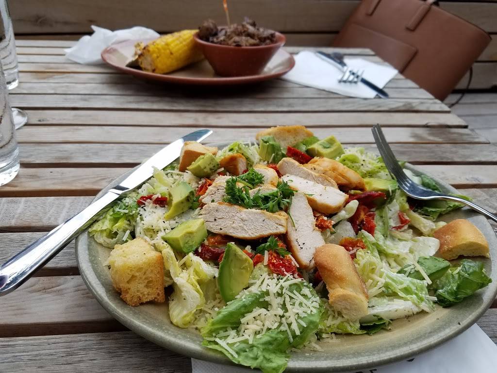 Nandos PERi-PERi | restaurant | 1447 E 53rd St, Chicago, IL 60615, USA | 7736755261 OR +1 773-675-5261