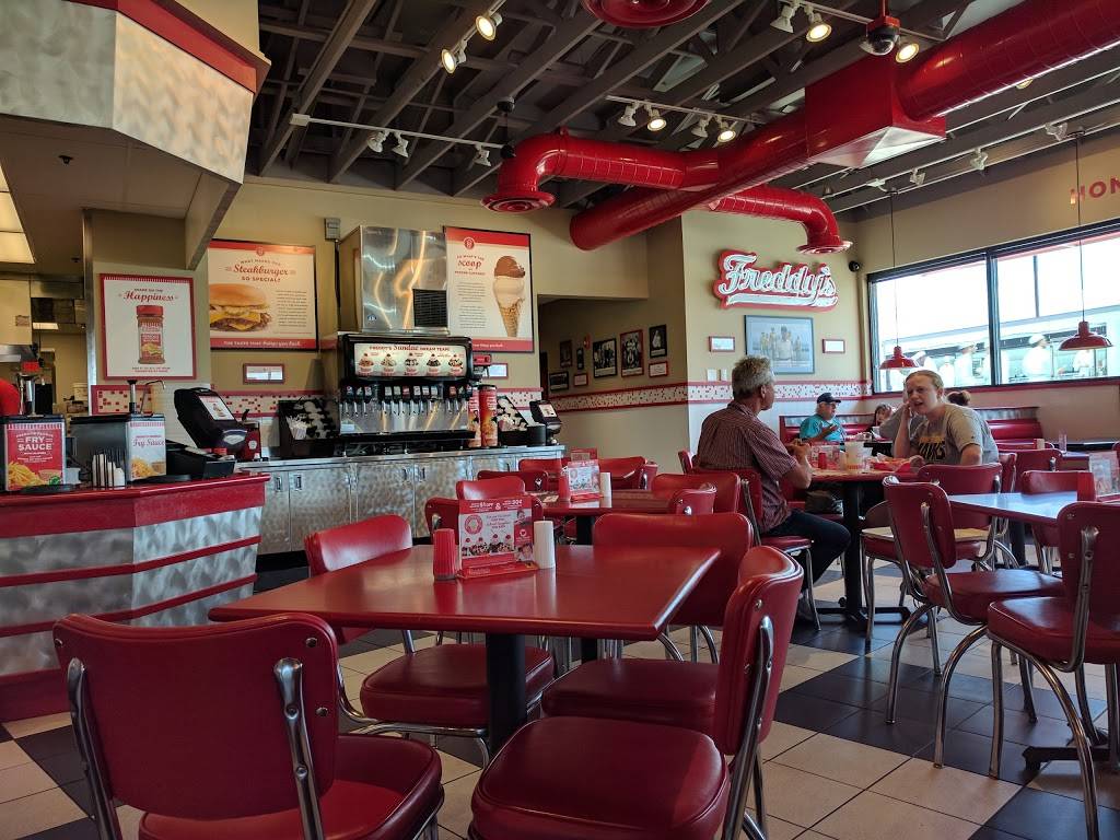Freddys Frozen Custard & Steakburgers | restaurant | 2745 Blairs Ferry Rd NE, Cedar Rapids, IA 52402, USA | 3193930010 OR +1 319-393-0010