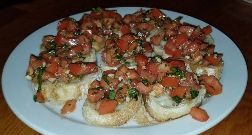 Branding Iron Bar & Grill | restaurant | 161873, Bandera, TX 78003, USA | 8307967745 OR +1 830-796-7745