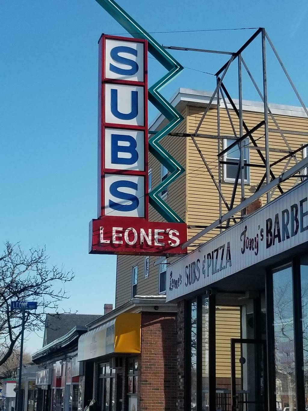 Leones Sub And Pizza | restaurant | 2935 292, Broadway, Somerville, MA 02145, USA | 6177762511 OR +1 617-776-2511