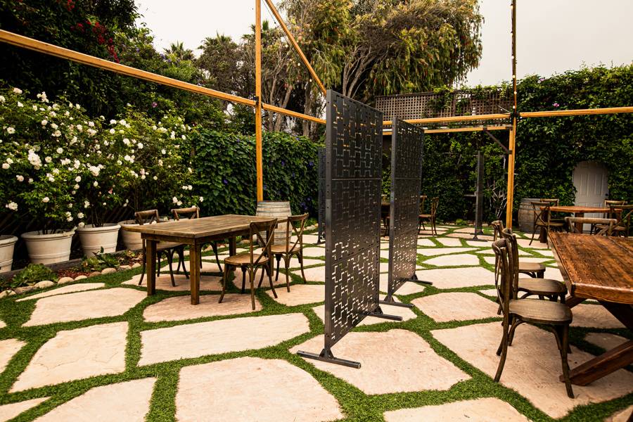 Rincon Beach Bar | restaurant | 3805 Santa Claus Ln, Carpinteria, CA 93013, USA | 8055669003 OR +1 805-566-9003