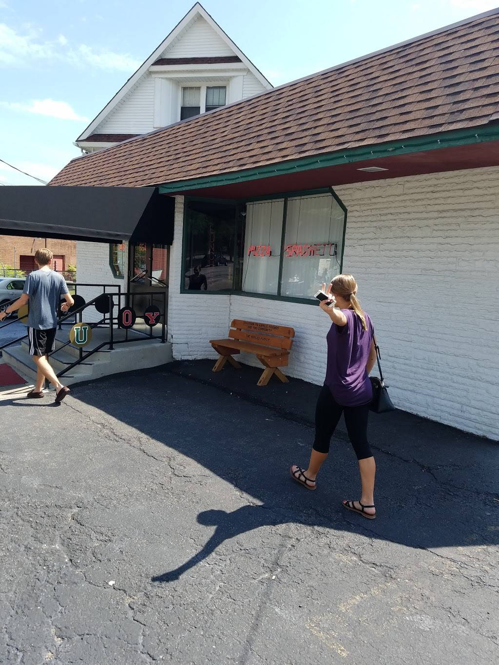 Golden Dawn Restaurant | restaurant | 1245 Logan Ave, Youngstown, OH 44505, USA | 3307460393 OR +1 330-746-0393