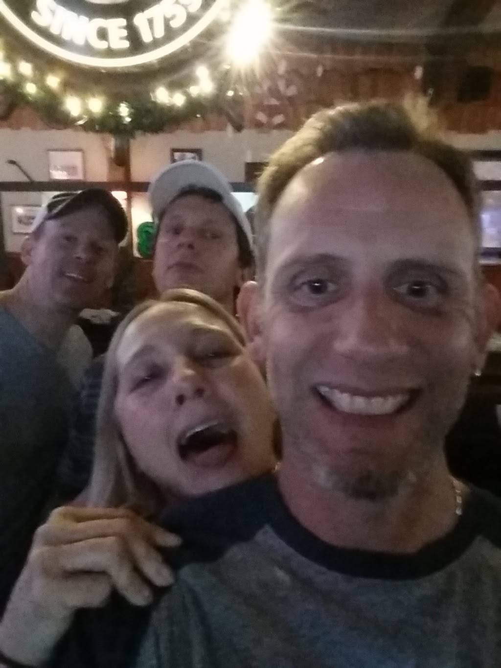 Fiddlers Green | restaurant | 1870 US-6, Carmel Hamlet, NY 10512, USA | 8452259825 OR +1 845-225-9825