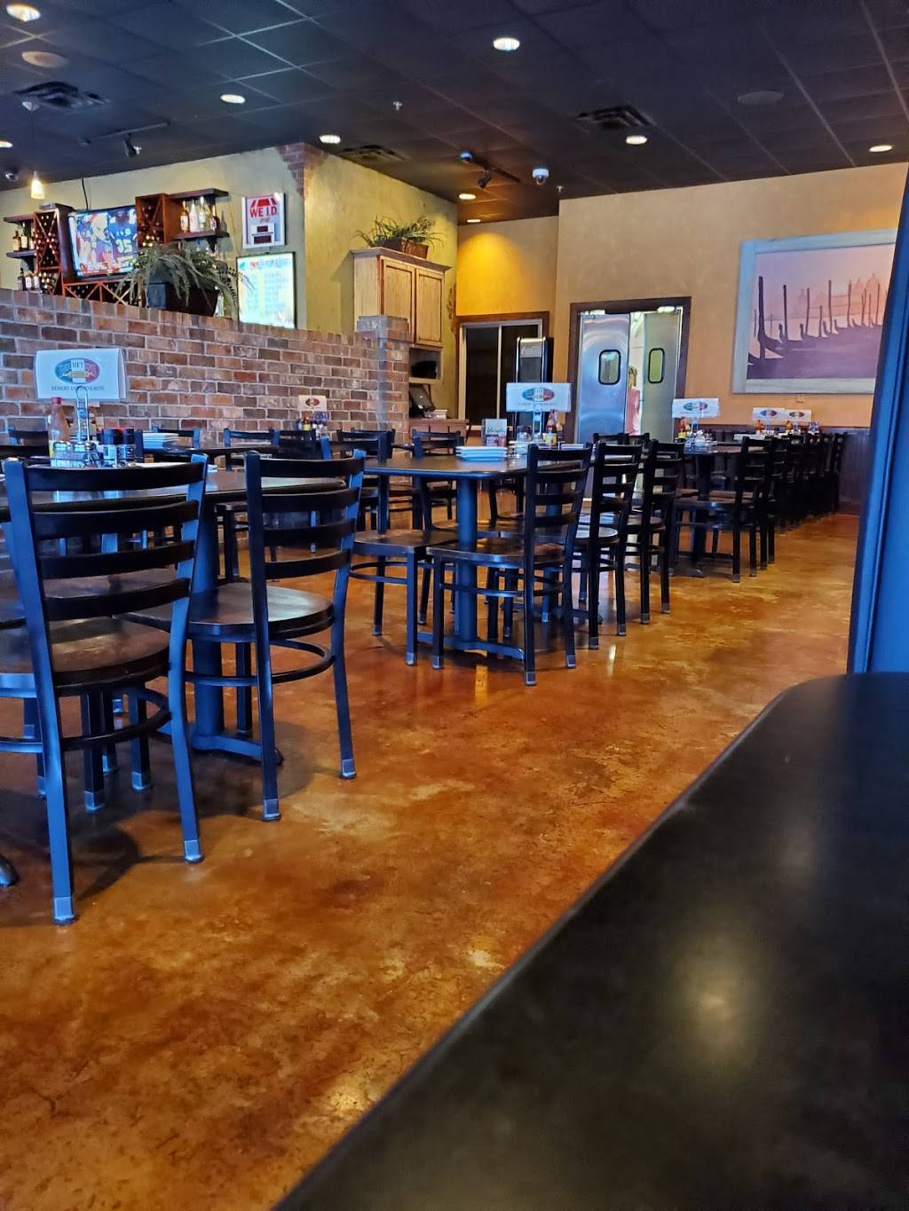 Rochettos Pizzeria | restaurant | 806 I-10 South Frontage Rd, Scott, LA 70583, USA | 3374568026 OR +1 337-456-8026