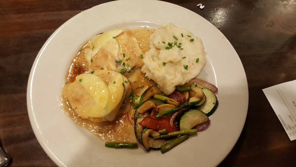 Dukes Public House | restaurant | 1117 Williston Rd, South Burlington, VT 05403, USA | 8026580250 OR +1 802-658-0250