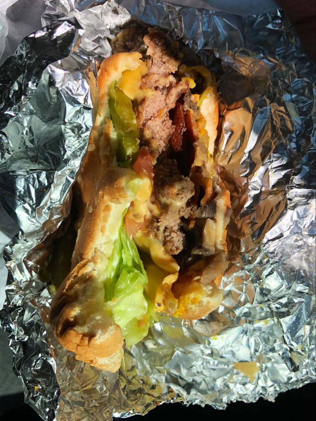 Five Guys | meal takeaway | 1315 Ridgeway Rd, Memphis, TN 38119, USA | 9016805386 OR +1 901-680-5386