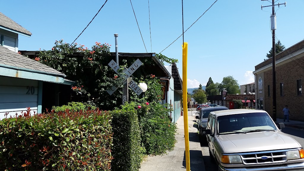 Loose Caboose Cafe | meal takeaway | 10 Wood St, Willits, CA 95490, USA | 7074591434 OR +1 707-459-1434