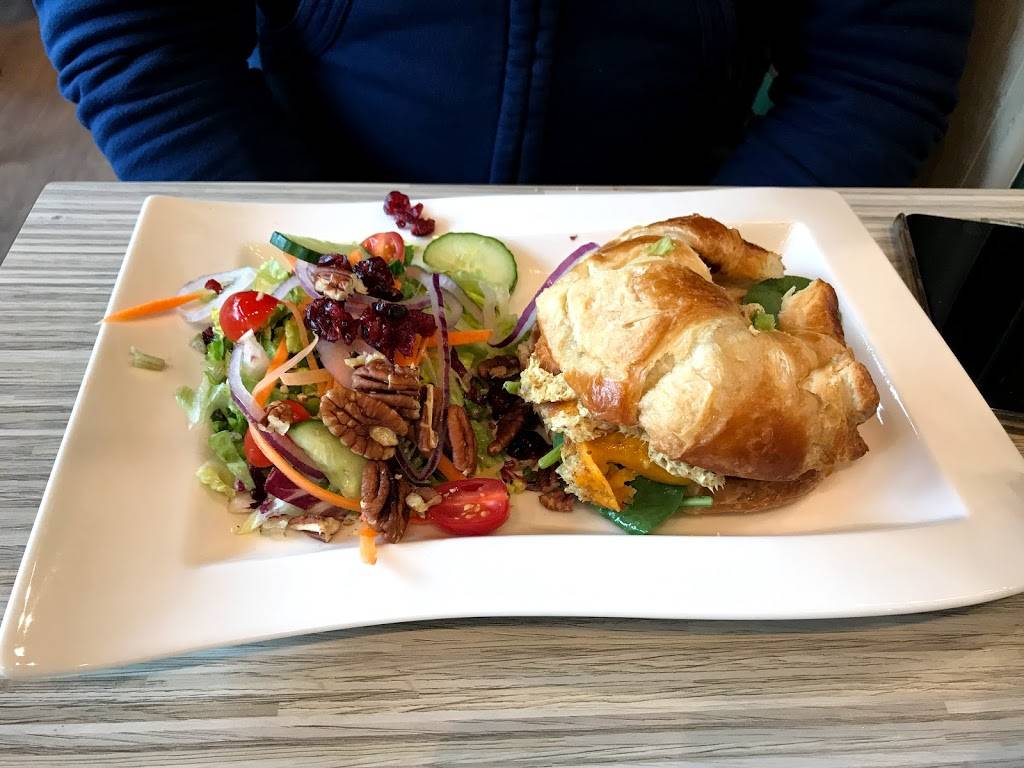 Pond House Cafe | restaurant | 1555 Asylum Ave, West Hartford, CT 06117, USA | 8602318823 OR +1 860-231-8823