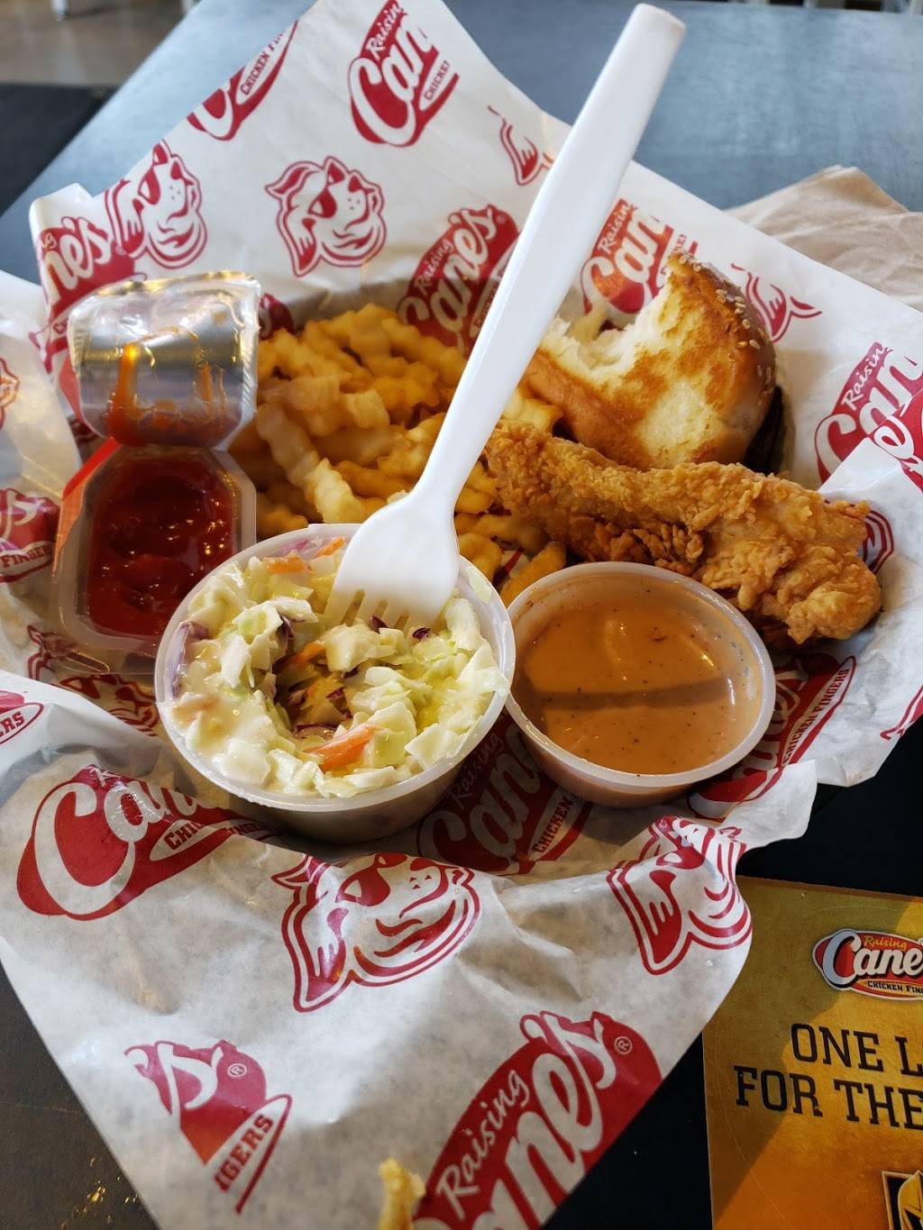 Raising Canes Chicken Fingers | meal takeaway | 180 N Nellis Blvd, Las Vegas, NV 89110, USA | 7023311135 OR +1 702-331-1135
