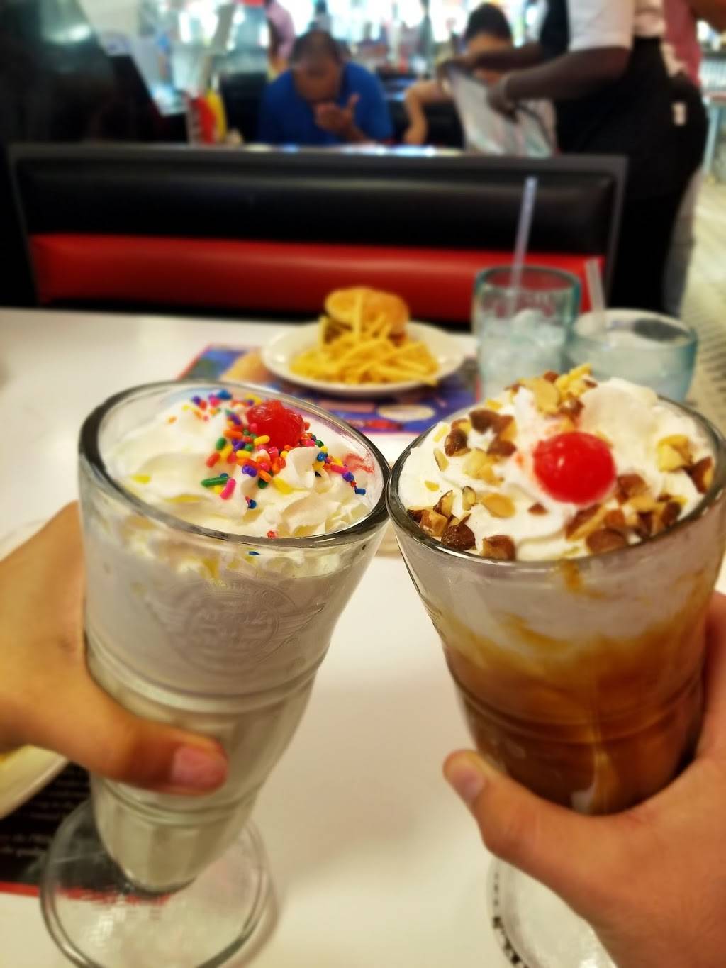 Steak n Shake | restaurant | 8701 SW 157th Ave, Miami, FL 33193, USA | 3057522060 OR +1 305-752-2060