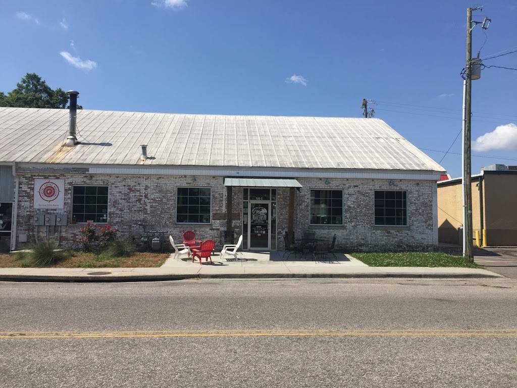 Oak Road Brewery | restaurant | 108 E 3rd N St, Summerville, SC 29483, USA | 8436959886 OR +1 843-695-9886