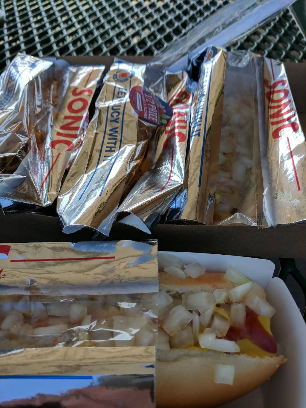 Sonic Drive-In | restaurant | 3331 NJ-27, Franklin Park, NJ 08823, USA | 7324193903 OR +1 732-419-3903