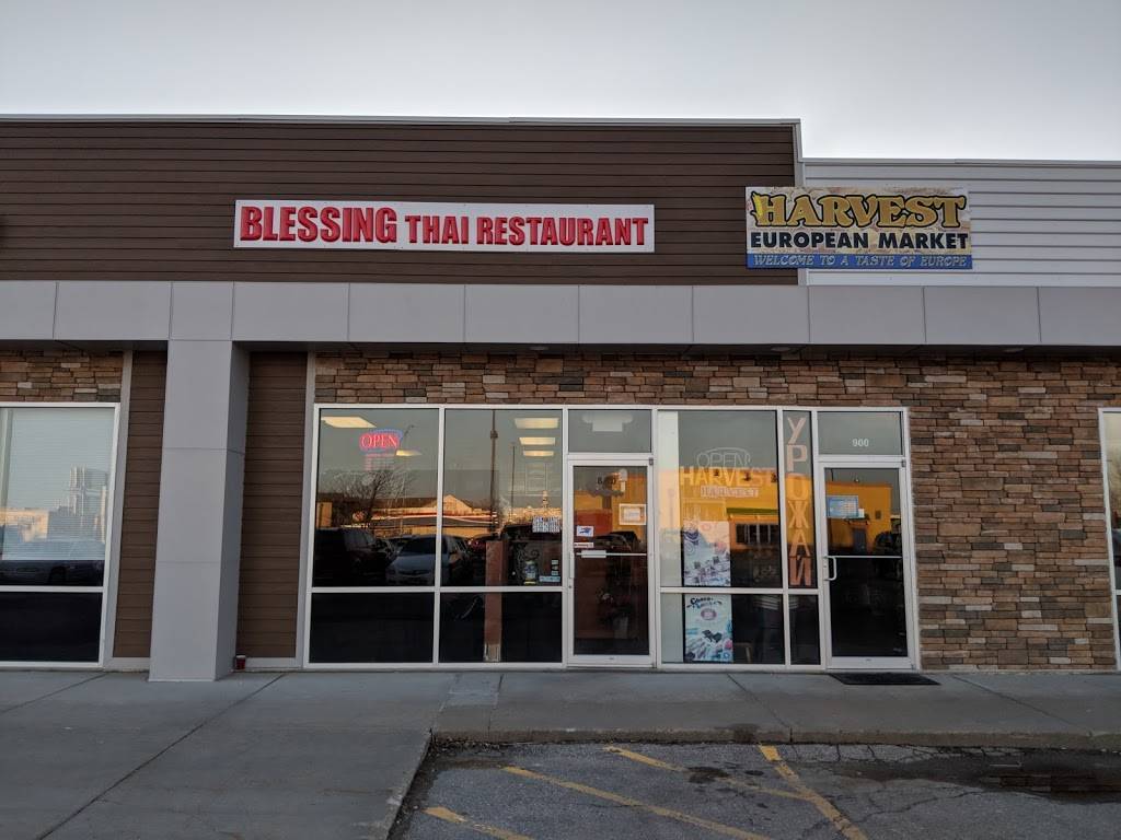 Blessing Thai Restaurant | restaurant | 4451 N 26th St Suite #800, Lincoln, NE 68521, USA | 4027429997 OR +1 402-742-9997