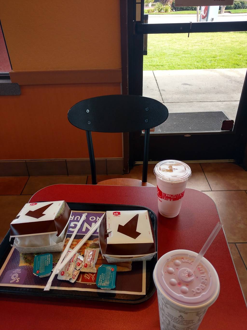 Jack in the Box | restaurant | 1085 S Green Valley Rd, Watsonville, CA 95076, USA | 8317243993 OR +1 831-724-3993
