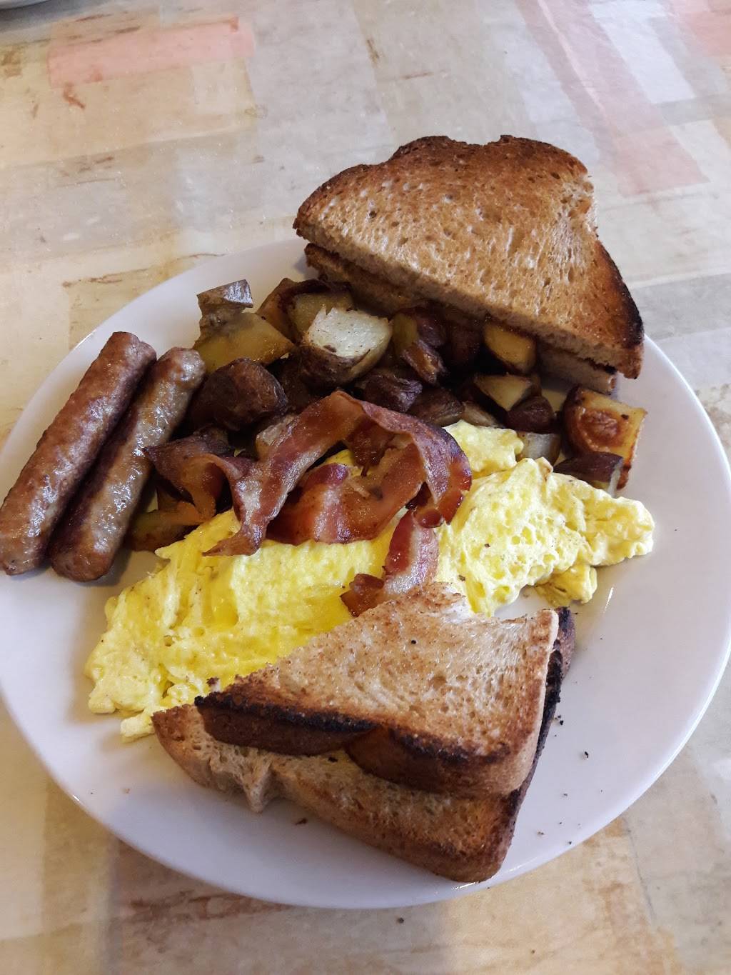 Charlottes Cozy Kitchen and Catering | restaurant | 142 Main St, Pepperell, MA 01463, USA | 9784332693 OR +1 978-433-2693