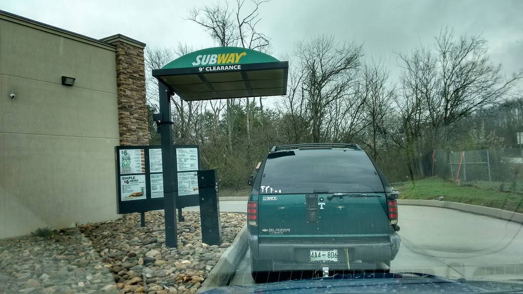 Subway | restaurant | 1933 Topside Rd, Louisville, TN 37777, USA | 8657241410 OR +1 865-724-1410