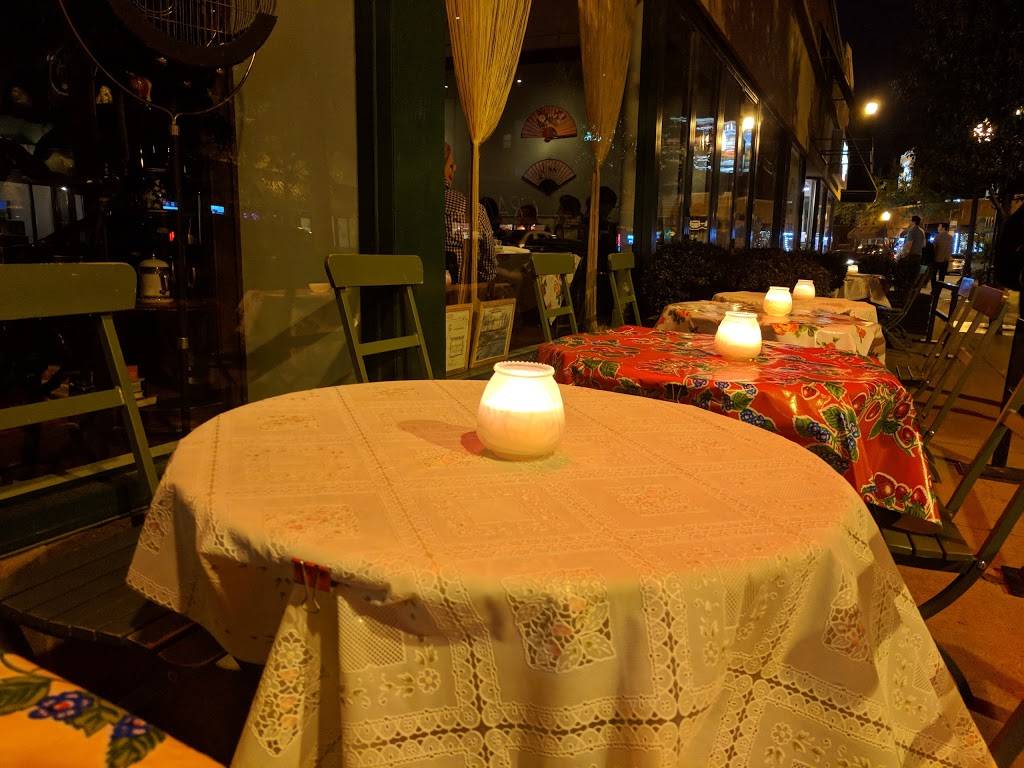 Pingpong | restaurant | 3322 N Broadway, Chicago, IL 60657, USA | 7732817575 OR +1 773-281-7575