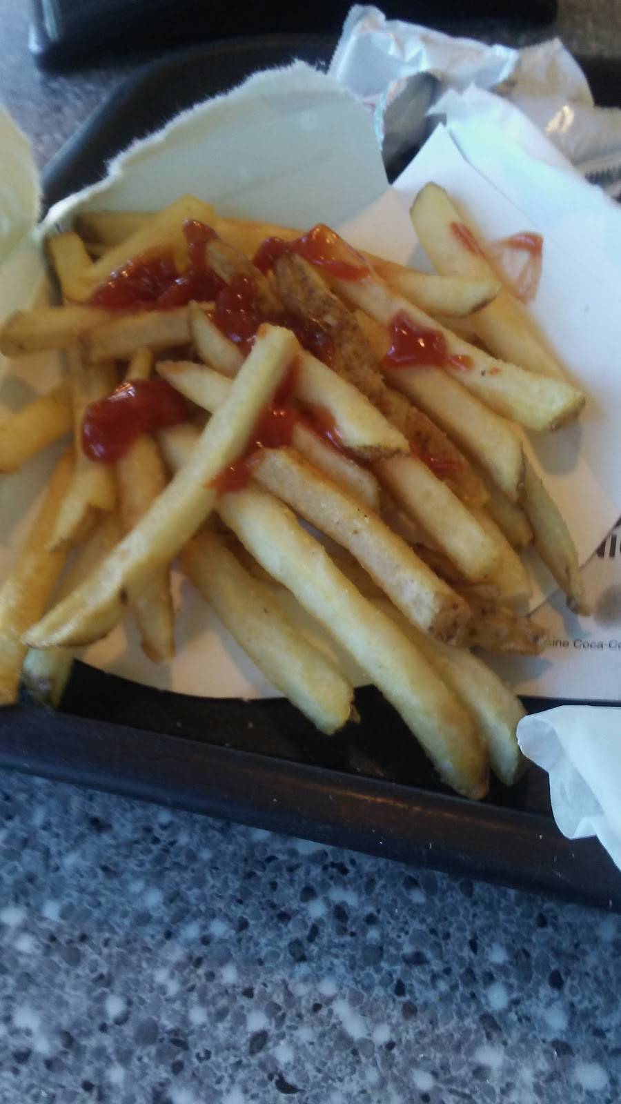 Carls Jr. | restaurant | 7432 Pacific Ave, Stockton, CA 95207, USA | 2099572000 OR +1 209-957-2000