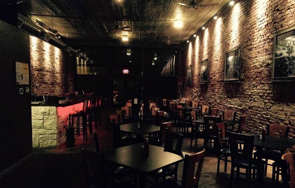 Maypearl Roadhouse | restaurant | 220 S Main St, Maypearl, TX 76064, USA | 9723517501 OR +1 972-351-7501