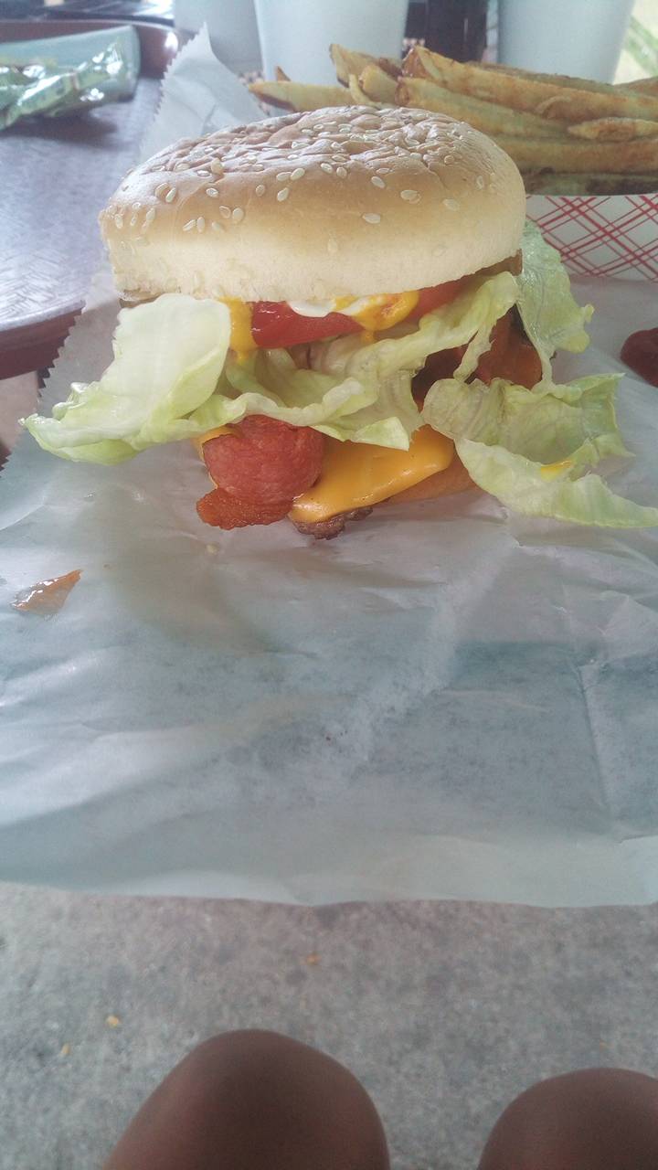 Leftys Drive In | restaurant | 9505 Port Austin Rd, Bay Port, MI 48720, USA | 9896569950 OR +1 989-656-9950