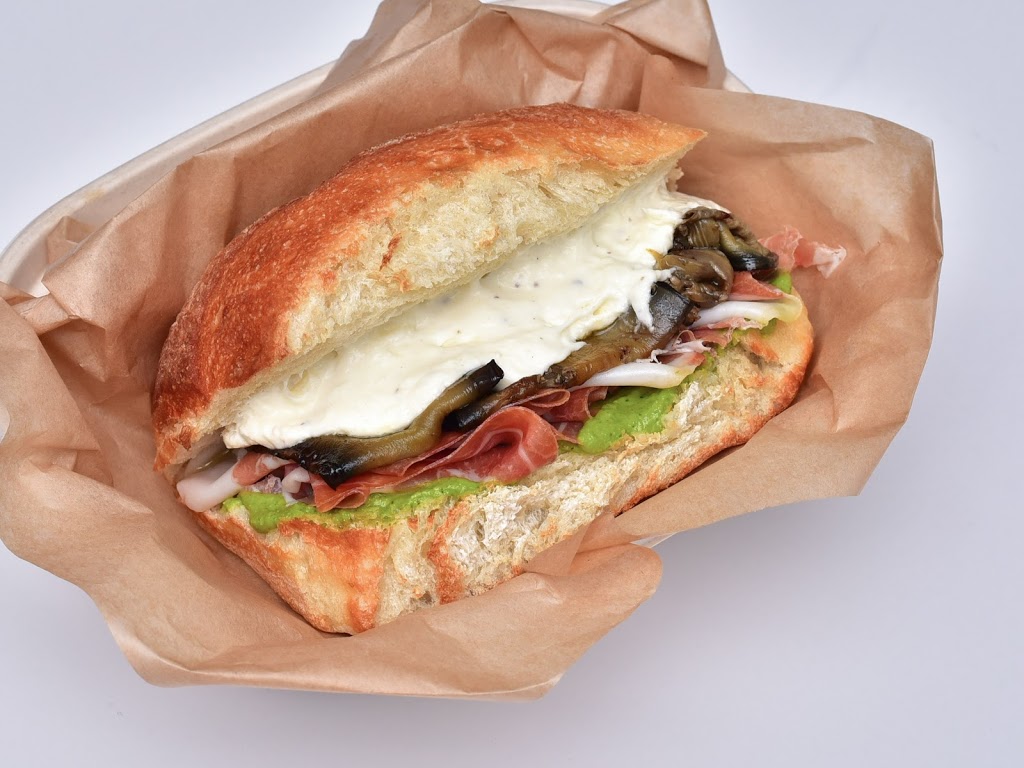 Krüs Kitchen | restaurant | 3413 Main Hwy, Miami, FL 33133, USA | 7865183998 OR +1 786-518-3998