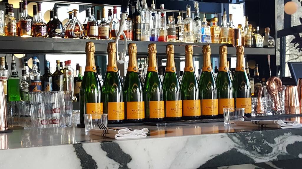 Bird Bar | restaurant | 1800 Rue Notre-Dame Ouest, Montréal, QC H3J 1M5, Canada | 5149384343 OR +1 514-938-4343