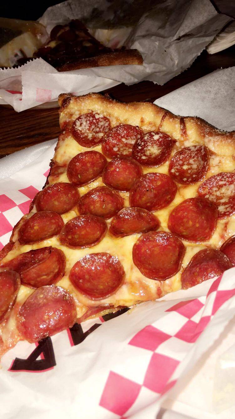 Edisons Pizza Kitchen | restaurant | 2365 Professor Ave, Cleveland, OH 44113, USA | 2162984484 OR +1 216-298-4484