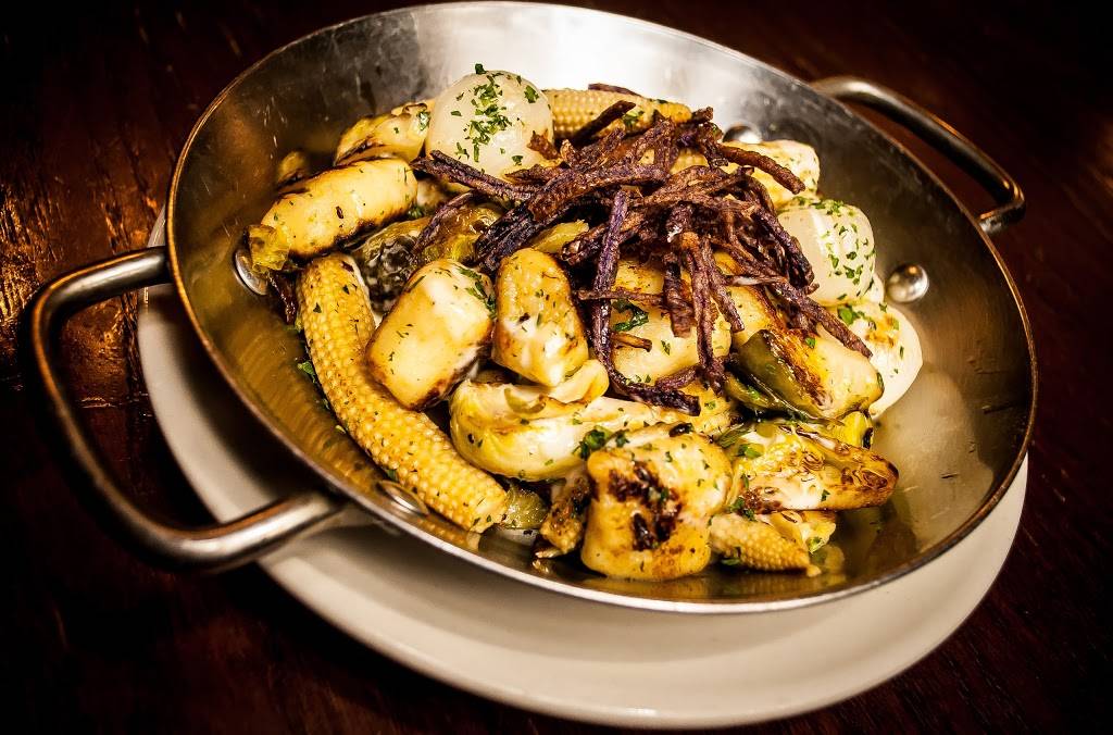 Fifolet Cajun & Cocktails | restaurant | 1942 W Division St, Chicago, IL 60622, USA | 7733846886 OR +1 773-384-6886