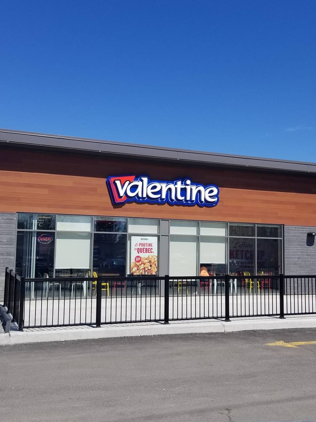 Valentine | restaurant | 3645 Chemin Gascon, Mascouche, QC J7L 3X6, Canada | 4503251110 OR +1 450-325-1110