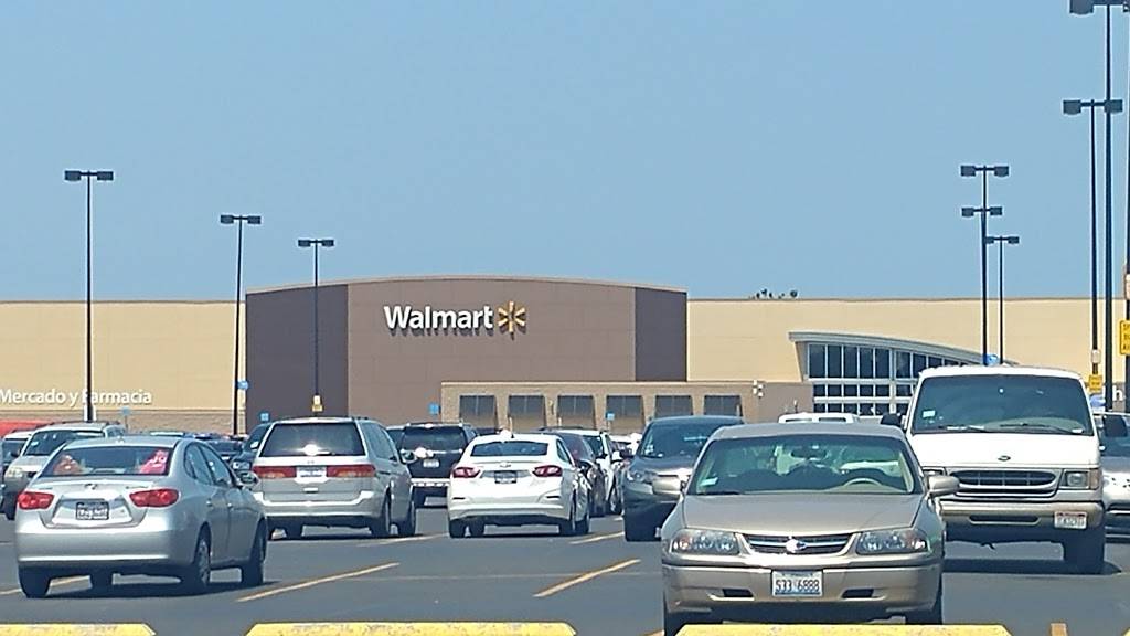 Hall Plaza | shopping mall | 4701 W Diversey Ave, Chicago, IL 60639, USA | 7737364100 OR +1 773-736-4100