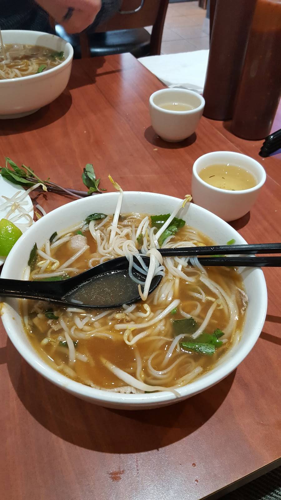 Pho Thi Noodle Soup Restaurant | restaurant | 1691 Merivale Rd, Nepean, ON K2G 4R2, Canada | 6132247687 OR +1 613-224-7687