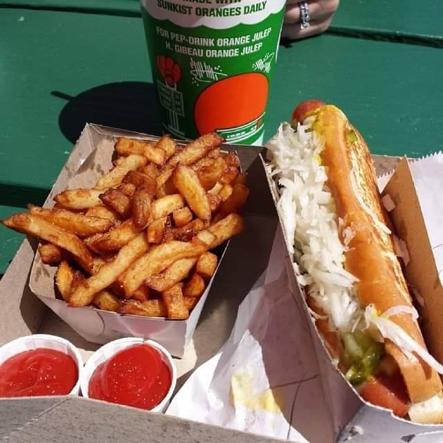 Gibeau Orange Julep | restaurant | 7700 Boulevard Décarie, Montréal, QC H4P 2H4, Canada | 5147387486 OR +1 514-738-7486