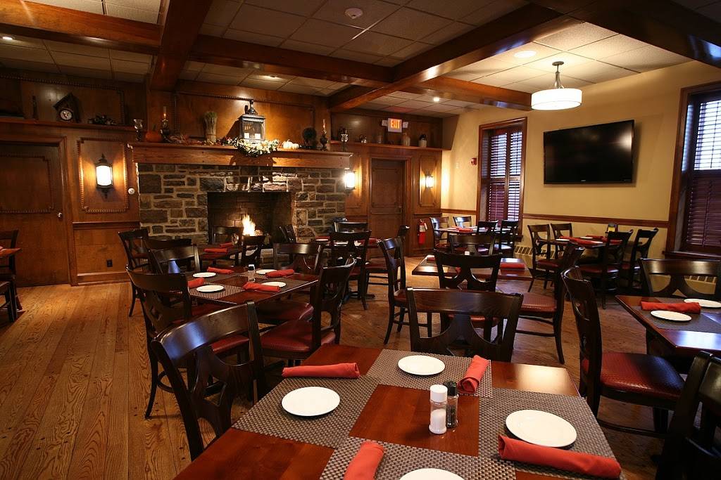 Plumsteadville Inn | restaurant | 5902 Easton Rd, Pipersville, PA 18947, USA | 2157667500 OR +1 215-766-7500