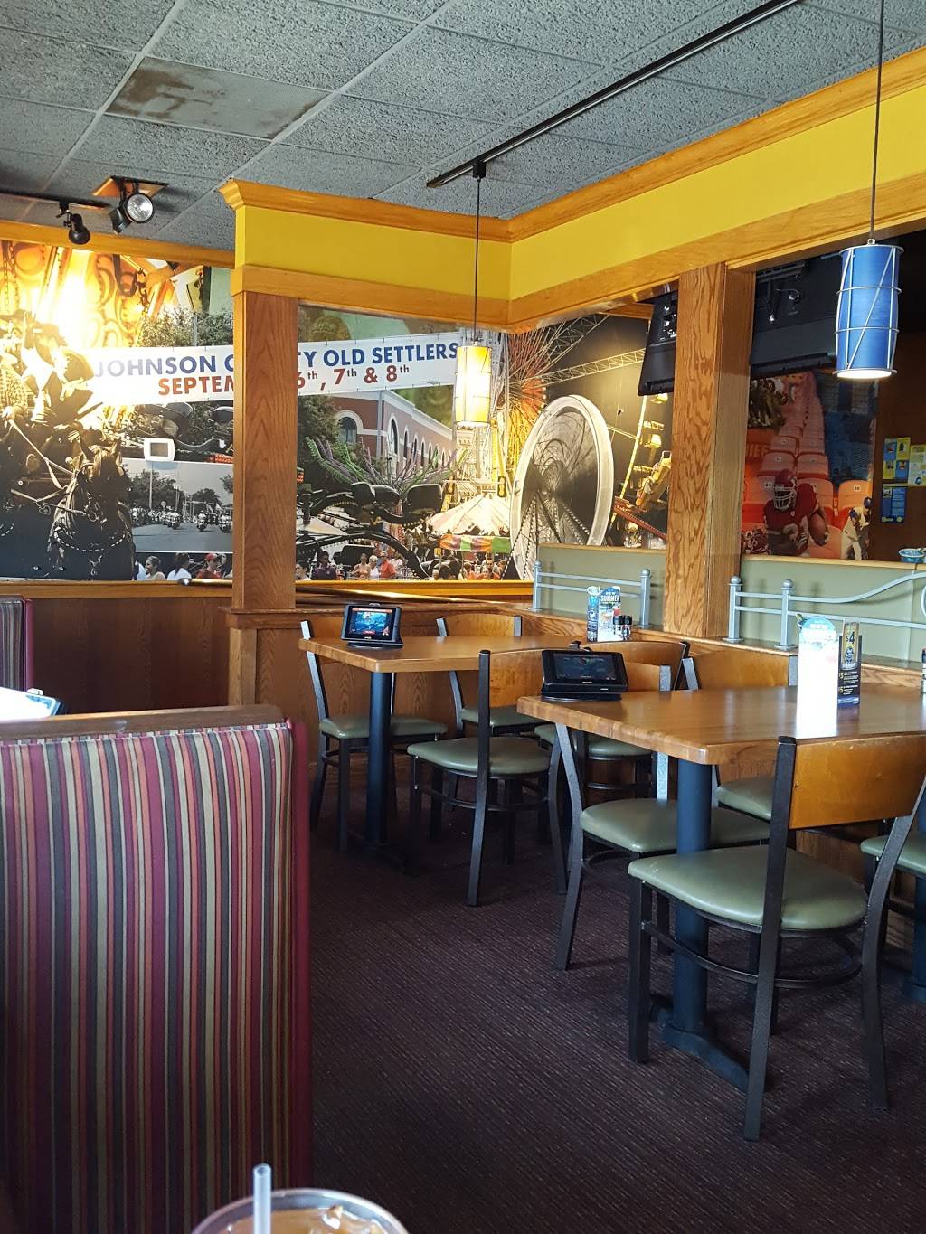 Applebees Grill + Bar | restaurant | 16110 W 135th St, Olathe, KS 66062, USA | 9137645533 OR +1 913-764-5533