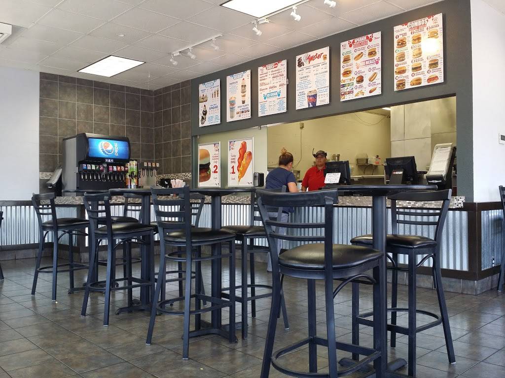 Fosters Freeze | restaurant | 630 Academy Ave, Sanger, CA 93657, USA | 5598758130 OR +1 559-875-8130