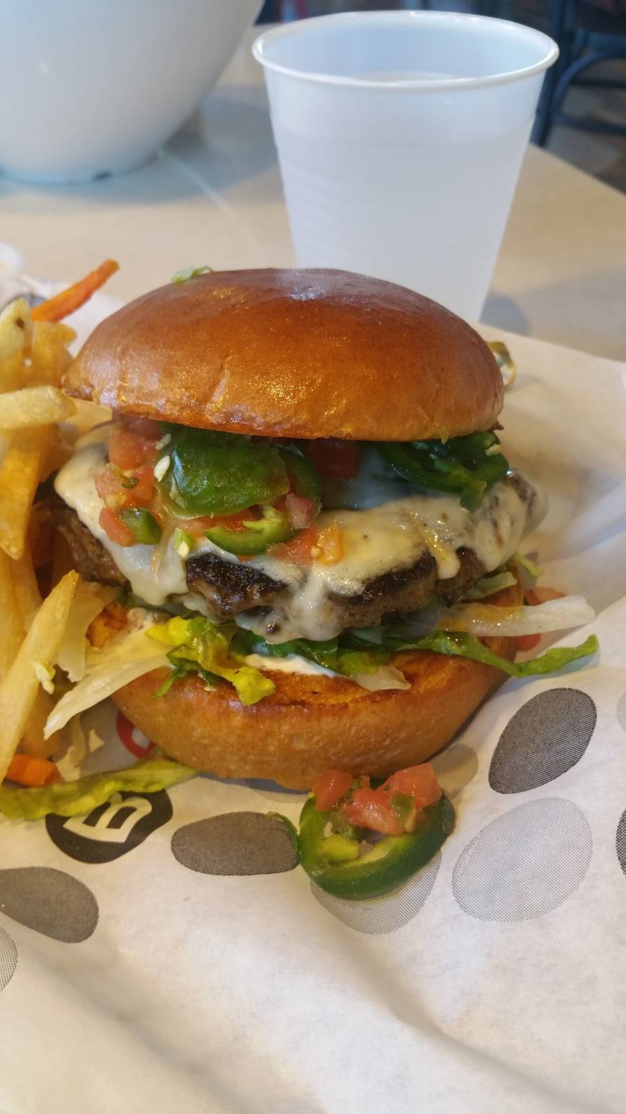 Burger 21 Kennesaw Marketplace | restaurant | 1300 Ernest W Barrett Pkwy NW #310, Kennesaw, GA 30144, USA | 6782938010 OR +1 678-293-8010