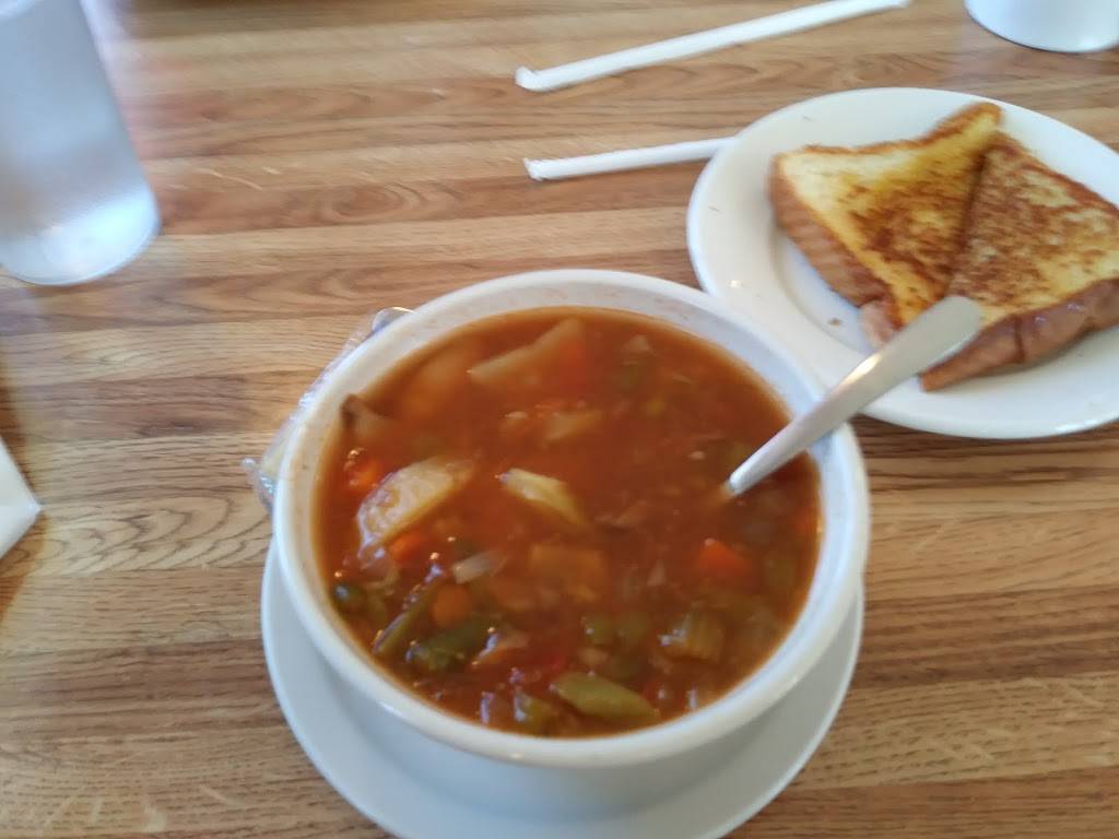 Cruisin Cafe | restaurant | 1010 Market St, Nekoosa, WI 54457, USA | 7158861626 OR +1 715-886-1626