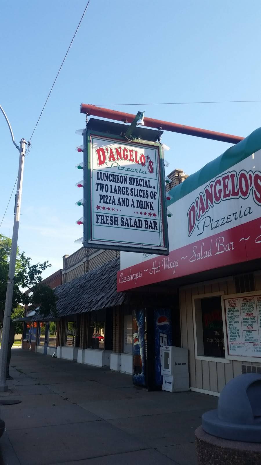 DAngelos | restaurant | 247 Main St, Halstead, KS 67056, USA | 3168353598 OR +1 316-835-3598
