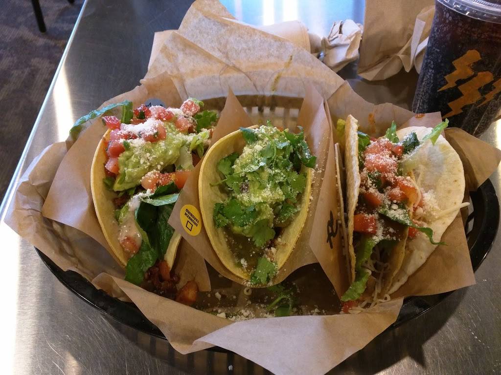 QDOBA Mexican Eats | restaurant | 10550 E Garden Dr Suite 101, Aurora, CO 80012, USA | 3037450672 OR +1 303-745-0672