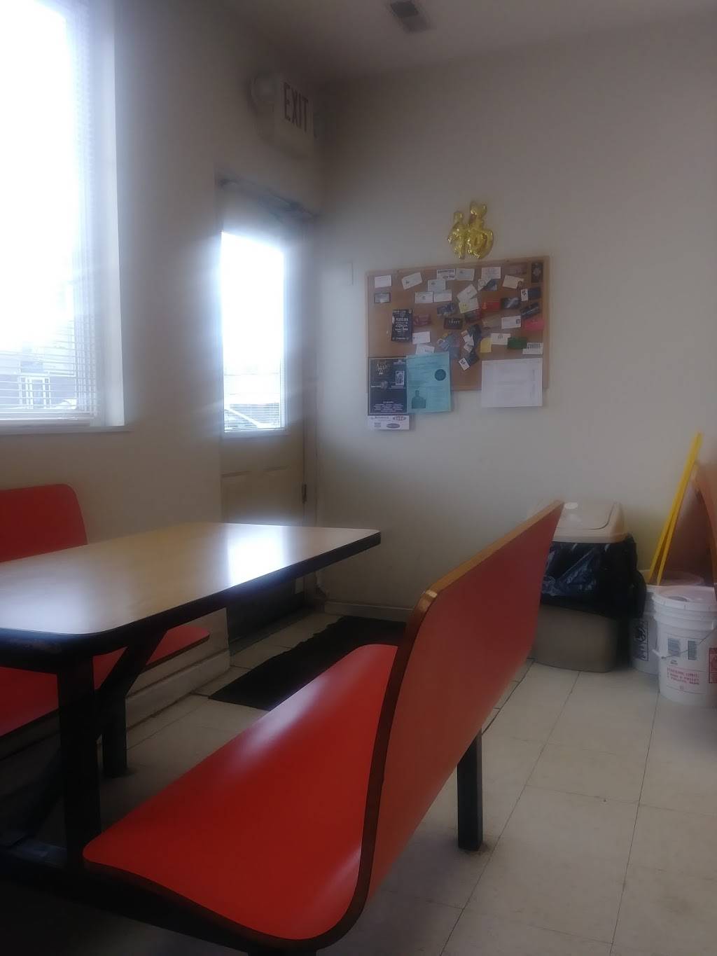 China Wok | restaurant | 107 N Locust St, Momence, IL 60954, USA | 8154729938 OR +1 815-472-9938