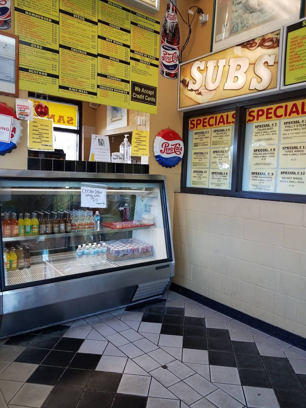 Carls Red Hots | restaurant | 1957 E 83rd St, Chicago, IL 60617, USA | 7737218300 OR +1 773-721-8300