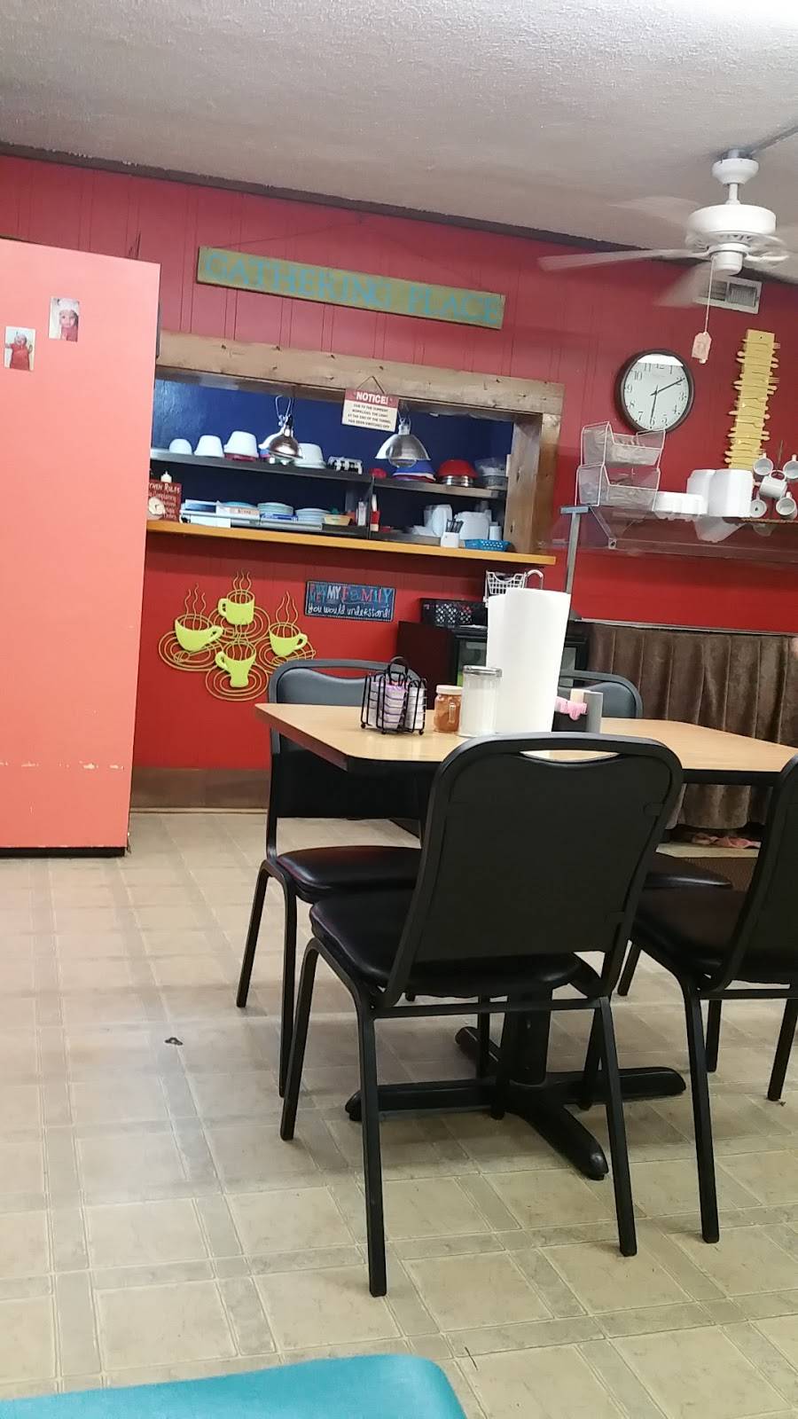 Diner | restaurant | 273 N Pleasant St, Decaturville, TN 38329, USA | 7318524136 OR +1 731-852-4136