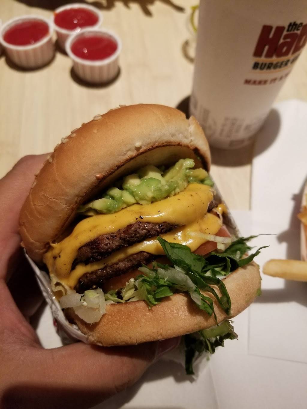 The Habit Burger Grill | restaurant | 4501 Campus Dr, Irvine, CA 92612, USA | 9498230167 OR +1 949-823-0167