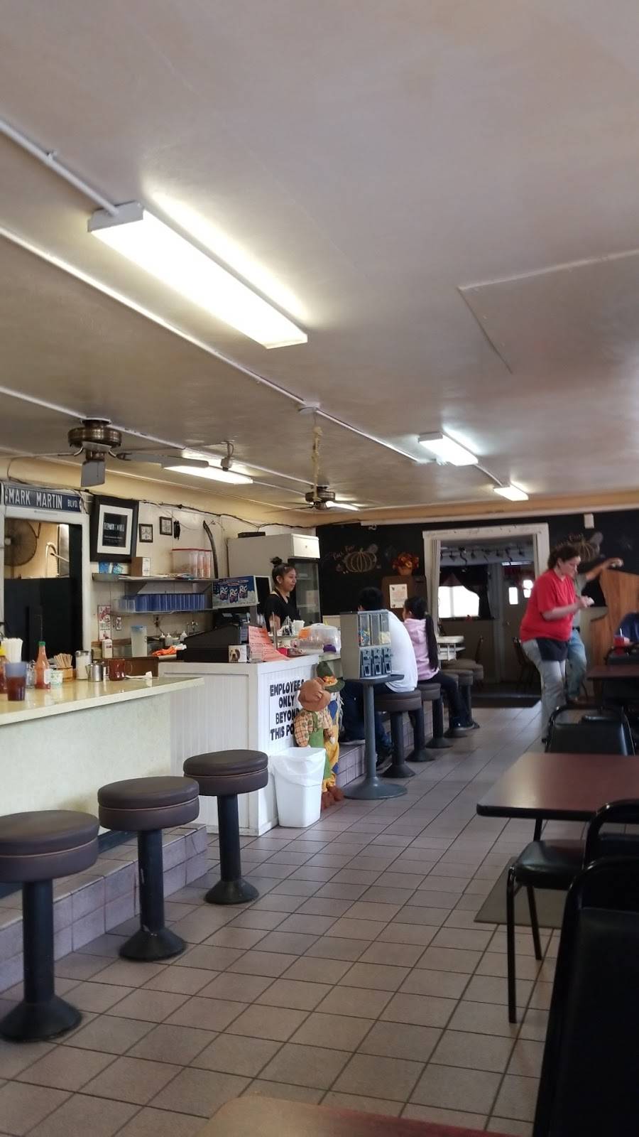 Flamingo Diner | restaurant | 175 US-11, Nanticoke, PA 18634, USA | 5707351300 OR +1 570-735-1300