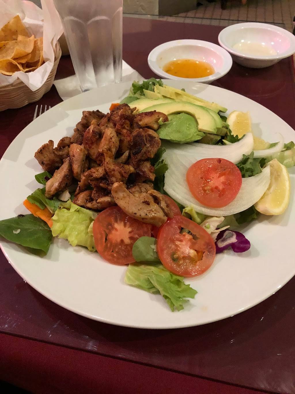 Velascos Mexican Food | restaurant | 123 W Main St, Visalia, CA 93291, USA | 5593727102 OR +1 559-372-7102